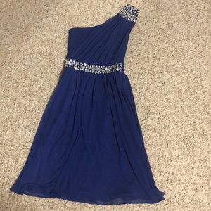 One shoulder party dress